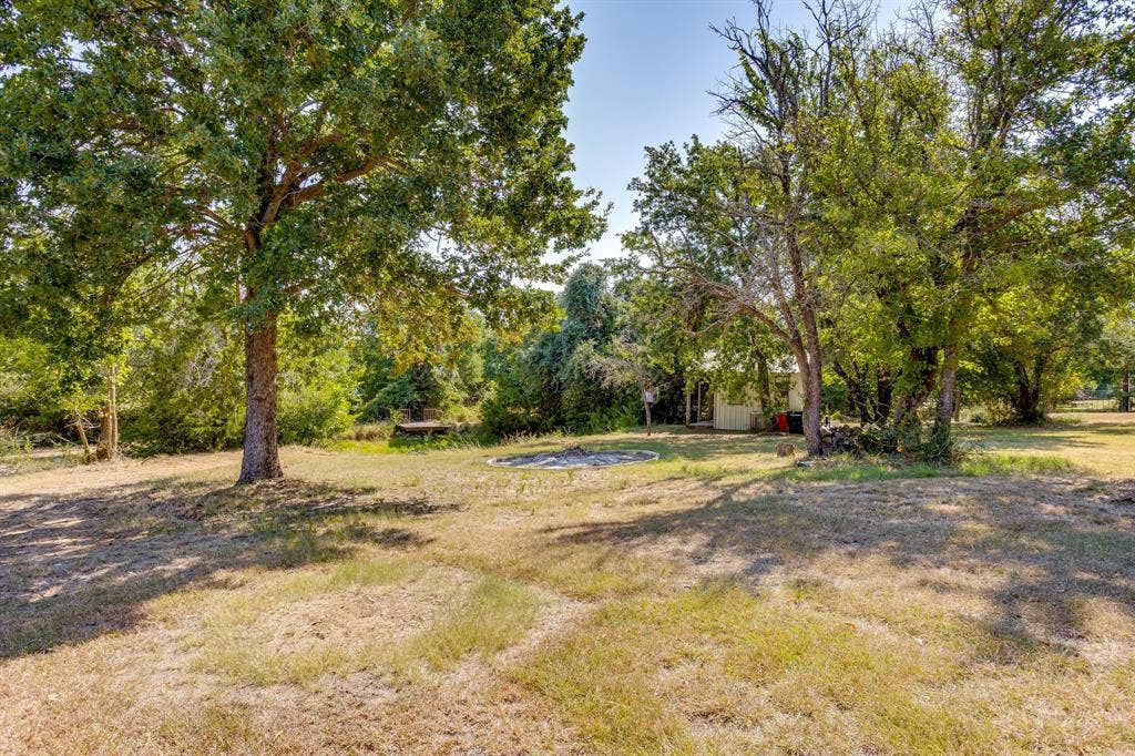 220 Royal Court, Weatherford, TX 76085 Back of acreage has a shed with electric