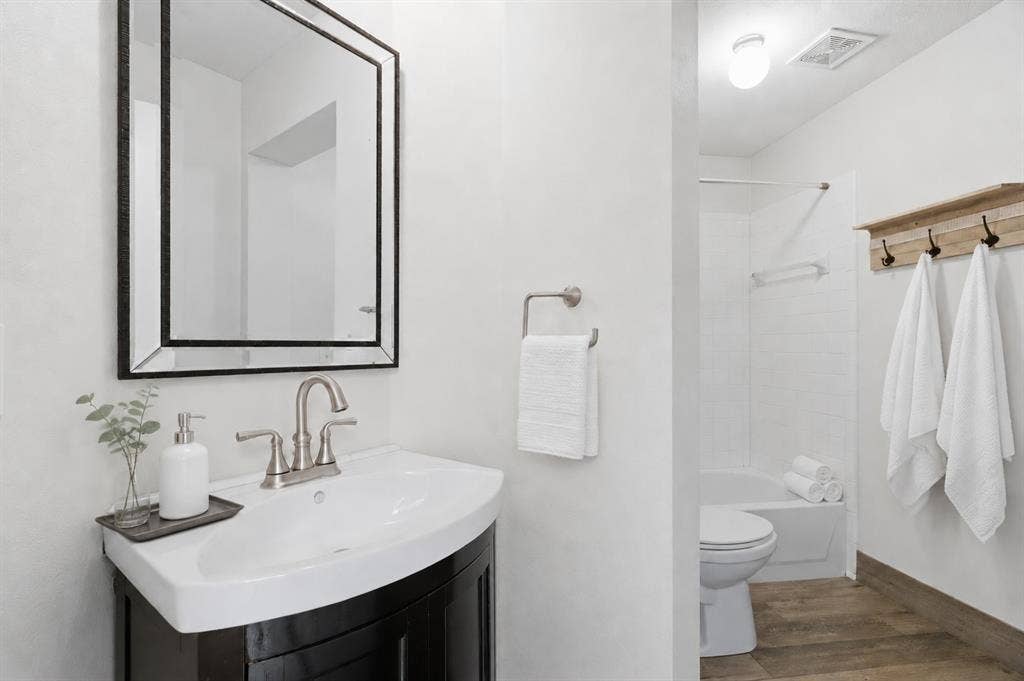 4908 Arbor Glen Drive, McKinney, TX 75072 4908 Arbor Glen Drive, McKinney, TX 75072