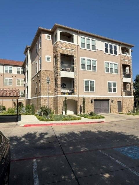 6631 Via Positano, #211, Irving, TX 75039