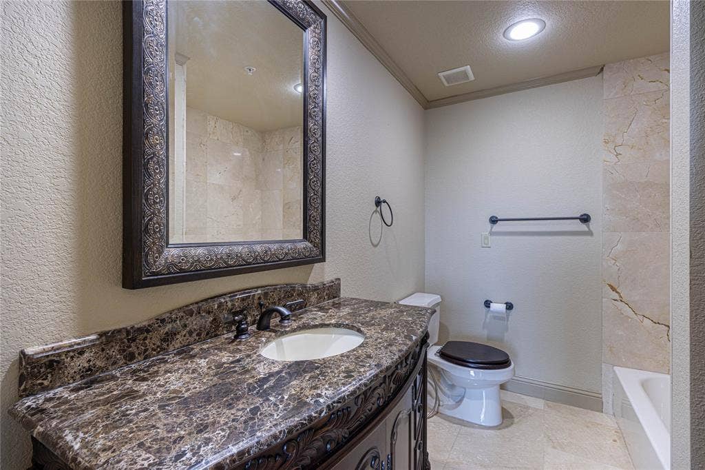 2801 Wexford Drive, #1006, Tyler, TX 75709