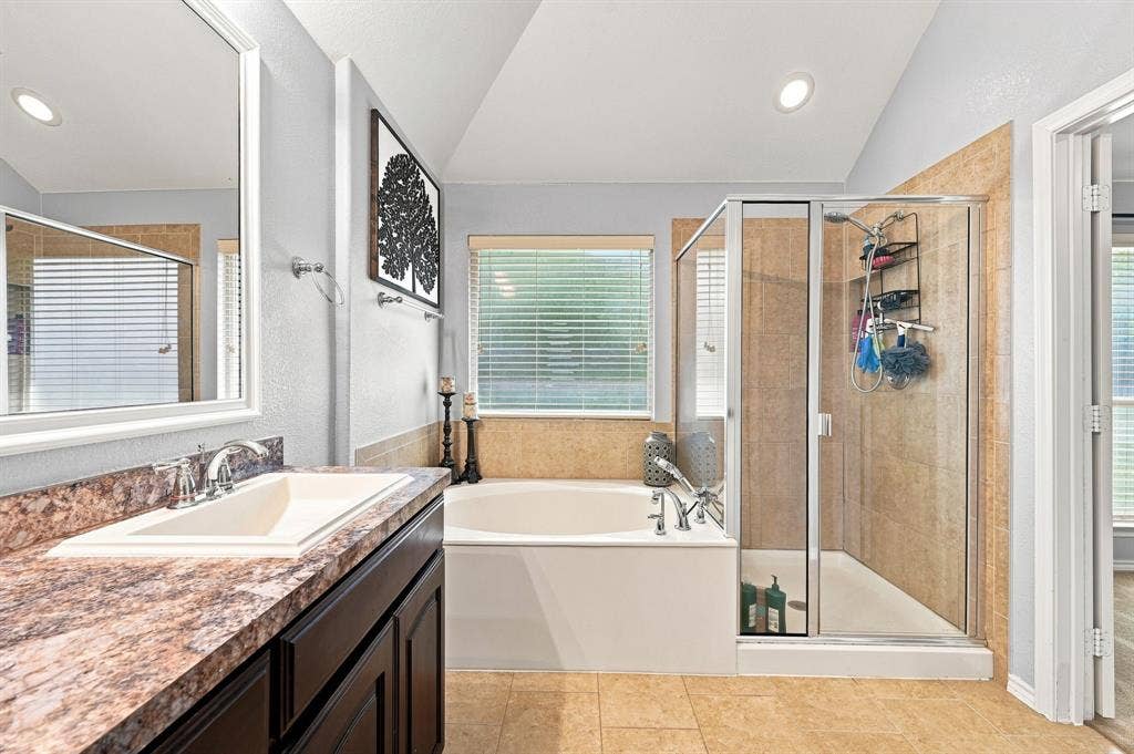 1718 Abaco Drive, Mansfield, TX 76063