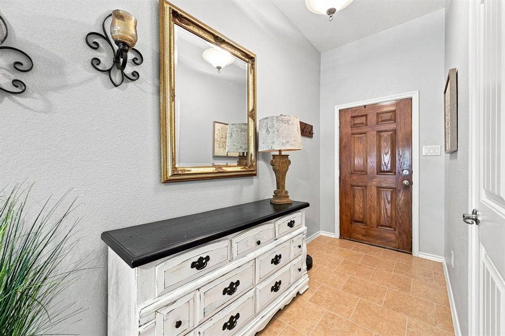 1718 Abaco Drive, Mansfield, TX 76063