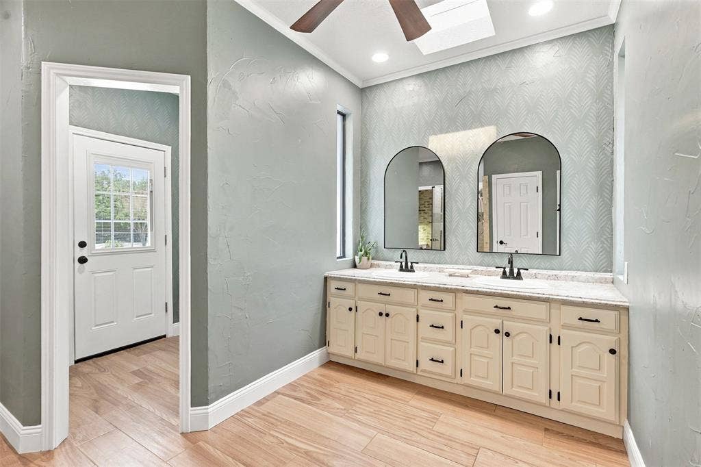 10722 Woodbridge Drive, Forney, TX 75126 10722 Woodbridge Drive, Forney, TX 75126