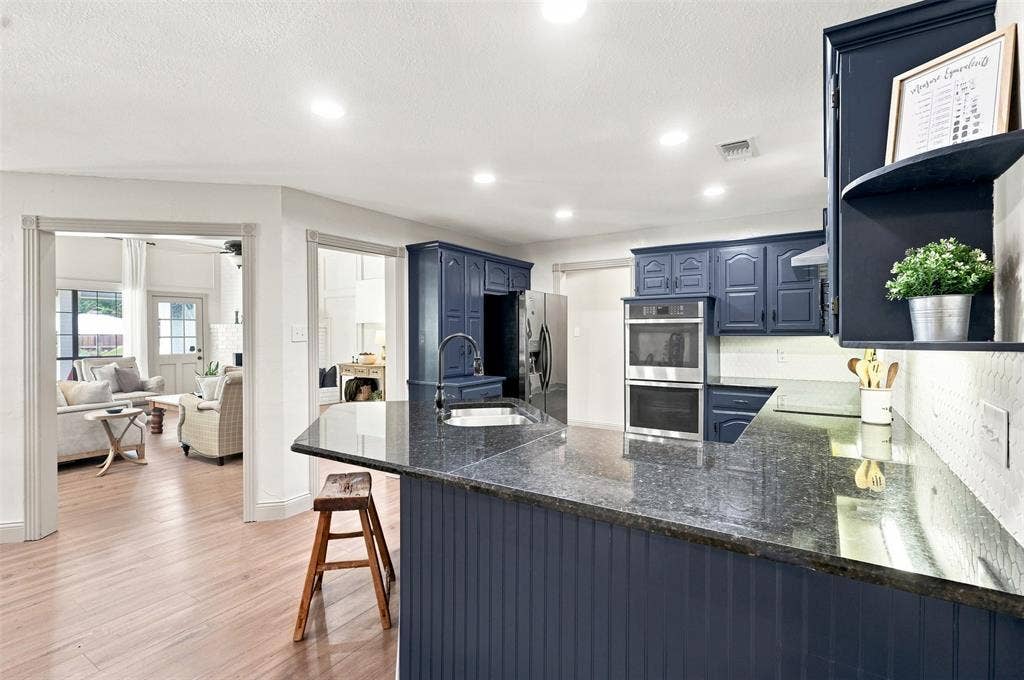10722 Woodbridge Drive, Forney, TX 75126 10722 Woodbridge Drive, Forney, TX 75126