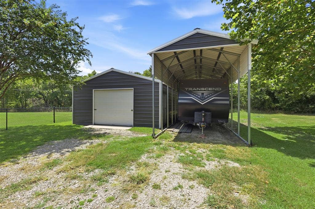 10722 Woodbridge Drive, Forney, TX 75126 10722 Woodbridge Drive, Forney, TX 75126
