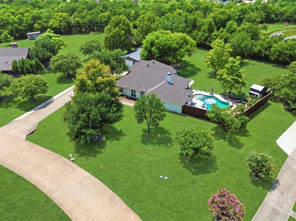 10722 Woodbridge Drive, Forney, TX 75126 10722 Woodbridge Drive, Forney, TX 75126