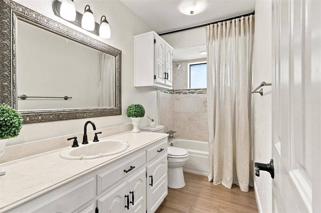 10722 Woodbridge Drive, Forney, TX 75126 10722 Woodbridge Drive, Forney, TX 75126