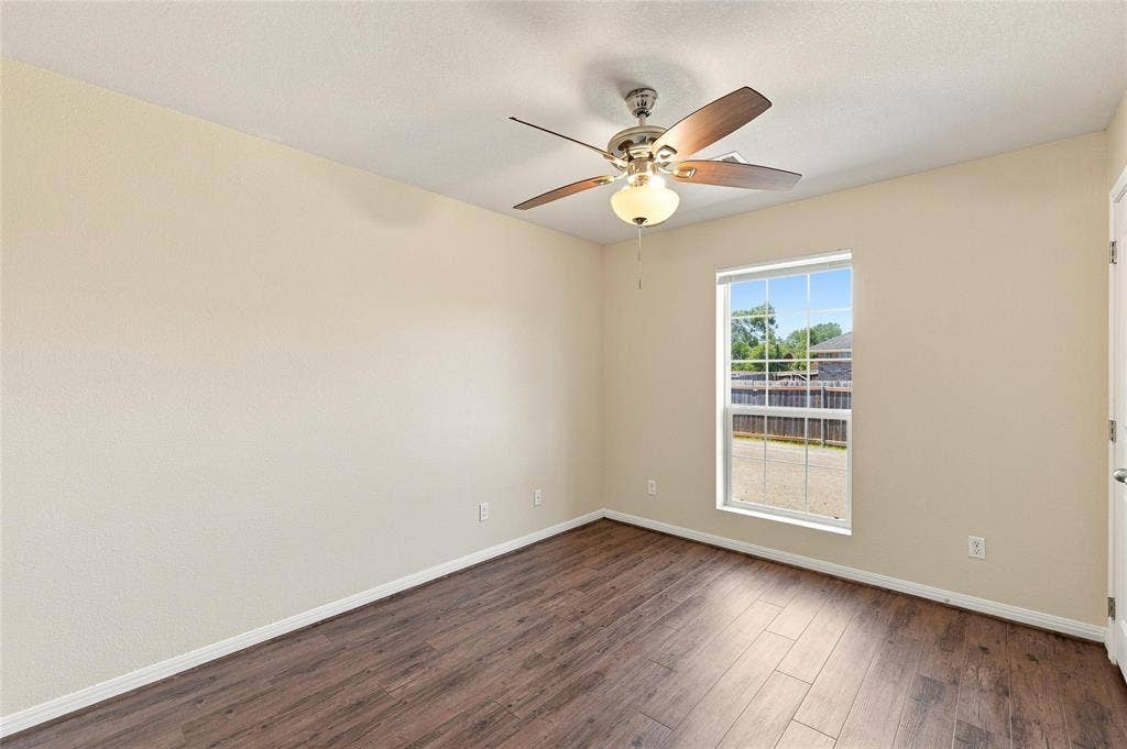 204 Raven Ridge Court, Lacy Lakeview, TX 76705 204 Raven Ridge Court, Lacy Lakeview, TX 76705