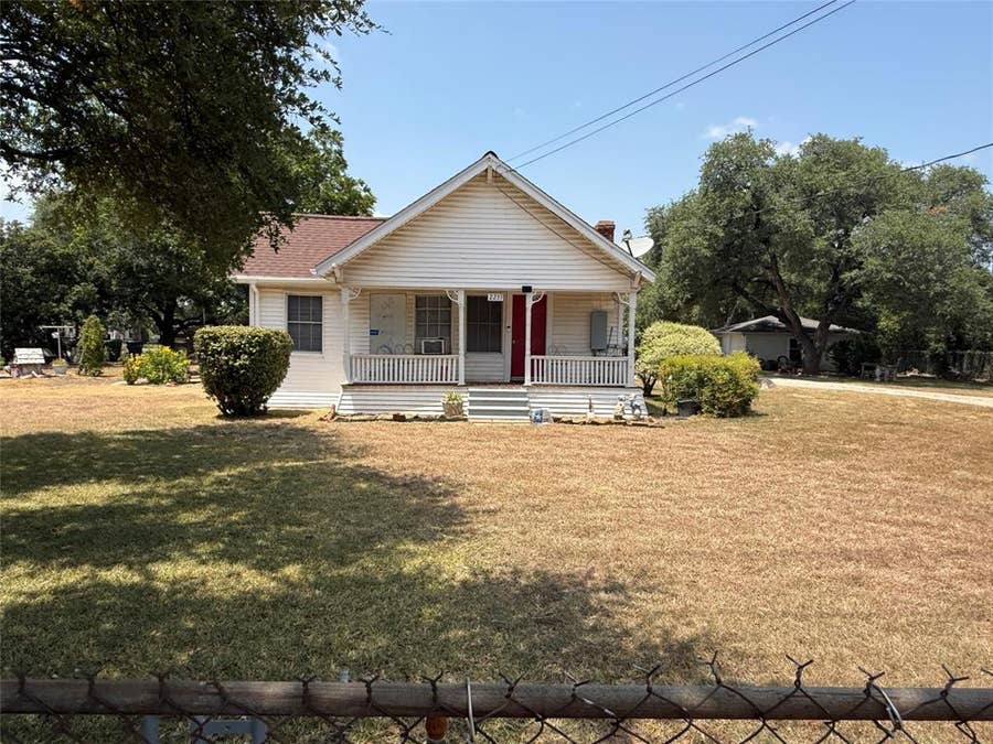 Property photo for 2233 Park Lake Drive, Waco, TX