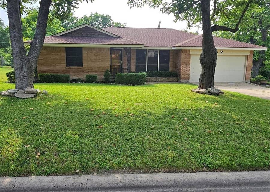 Property photo for 5907 Shady Crest Trail, Dallas, TX