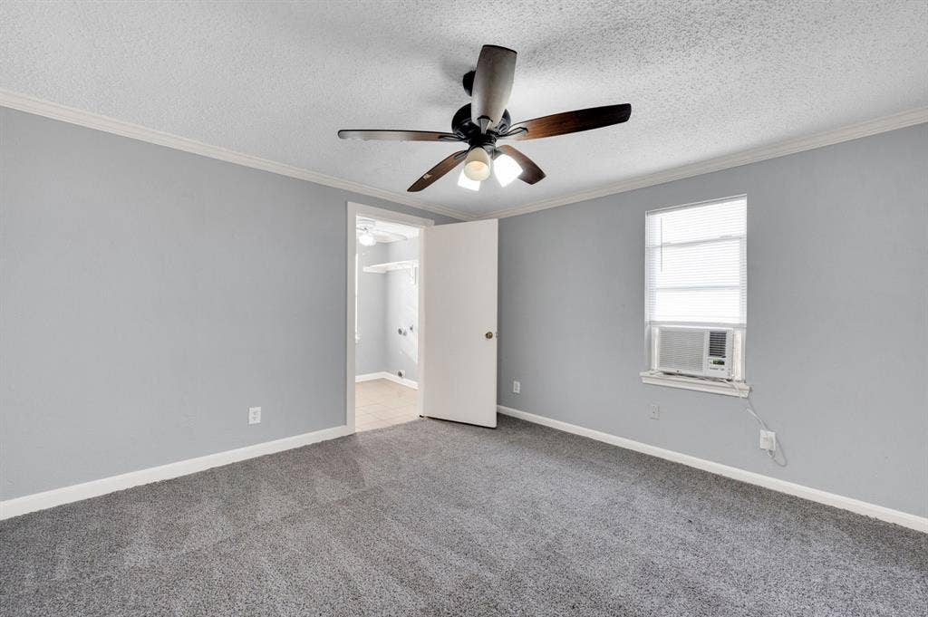 412 E Avenue F, Midlothian, TX 76065 412 E Avenue F, Midlothian, TX 76065