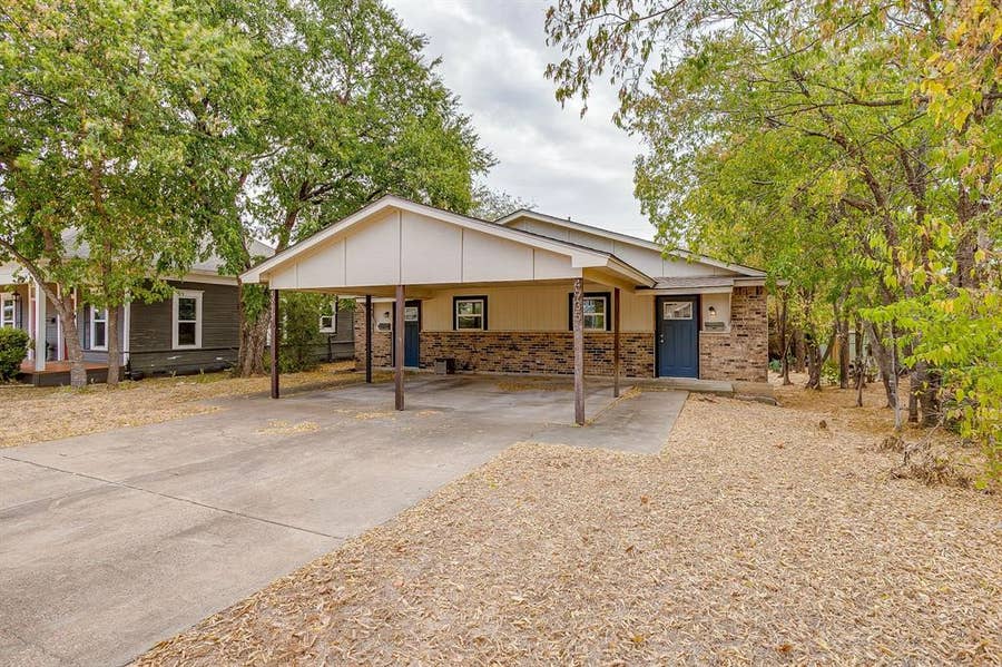 Property photo for 4935 Curzon Avenue, Fort Worth, TX