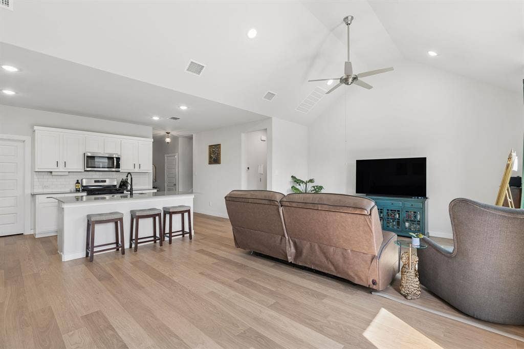 2123 Pedigree Lane, Seagoville, TX 75159