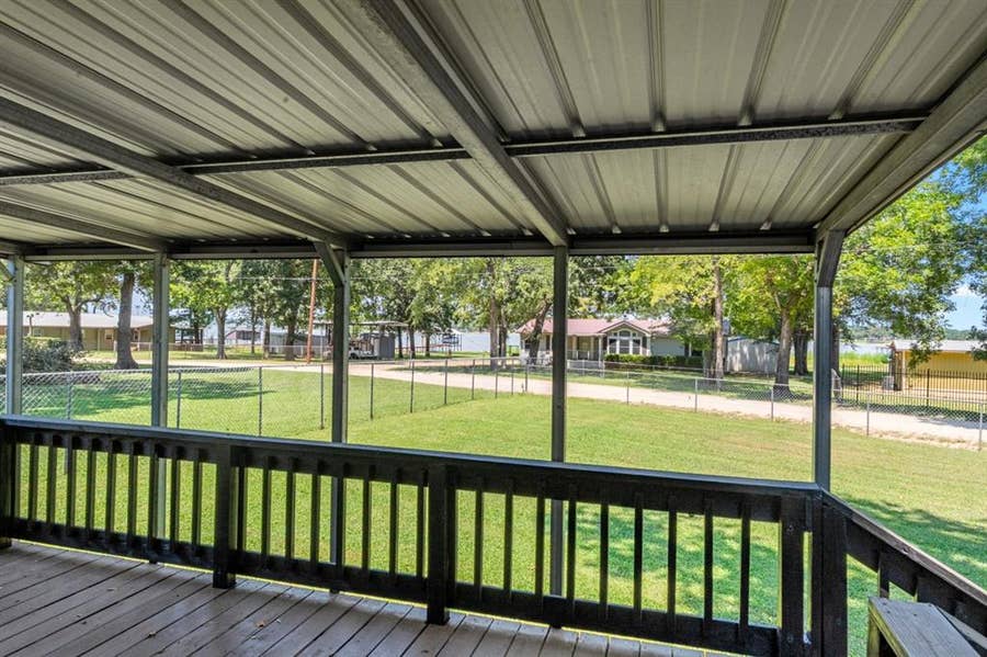 Property photo for 18297 Pine Drive, Eustace, TX