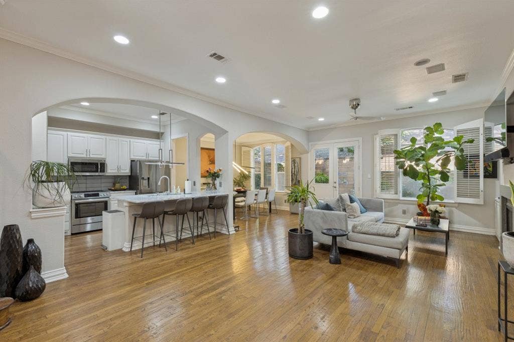 3320 Blackburn Street, Dallas, TX 75204 3320 Blackburn Street, Dallas, TX 75204
