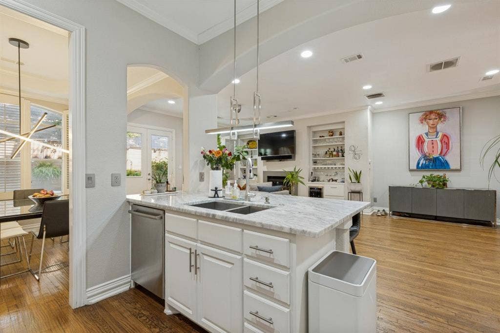 3320 Blackburn Street, Dallas, TX 75204 3320 Blackburn Street, Dallas, TX 75204