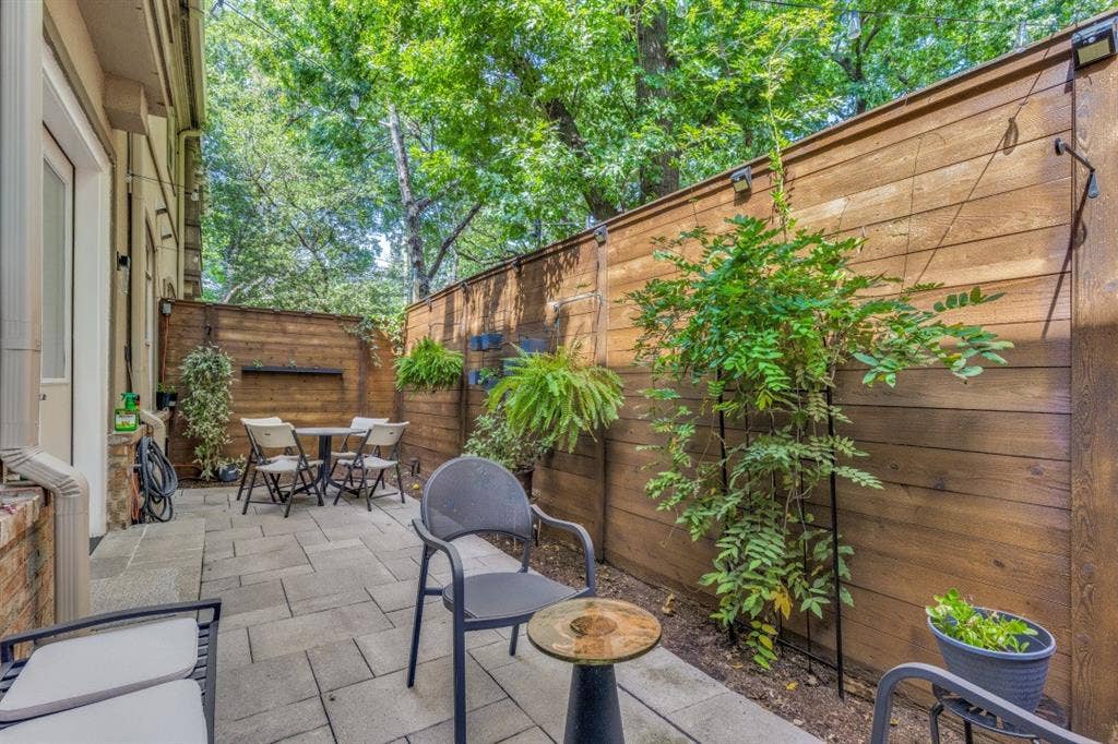 3320 Blackburn Street, Dallas, TX 75204 3320 Blackburn Street, Dallas, TX 75204