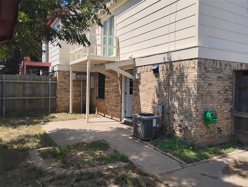 1202 Hilltop Drive, Irving, TX 75060 1202 Hilltop Drive, Irving, TX 75060