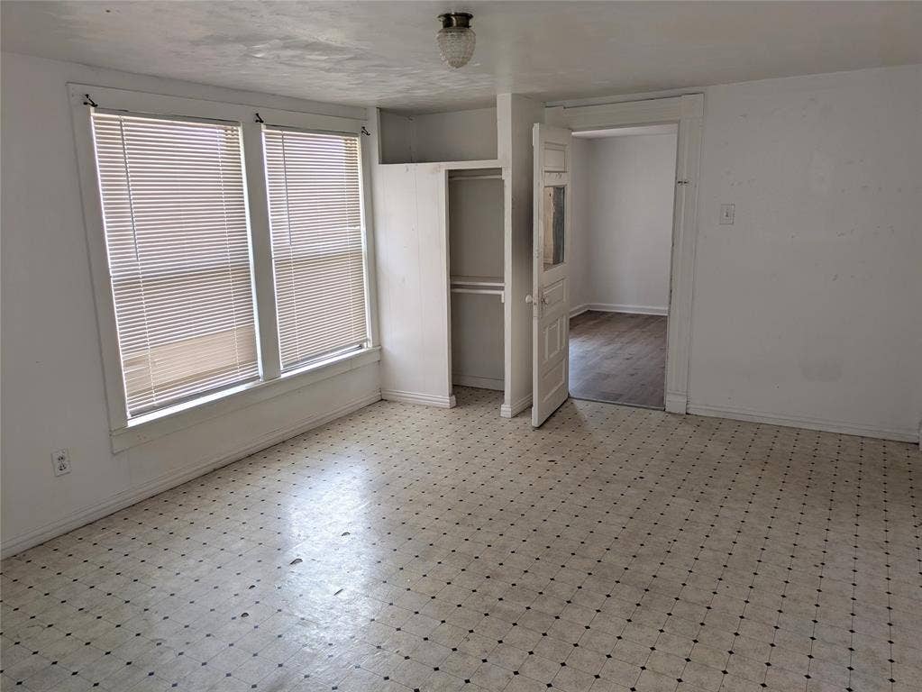 411 S Bradshaw Street, Denton, TX 76205 411 S Bradshaw Street, Denton, TX 76205