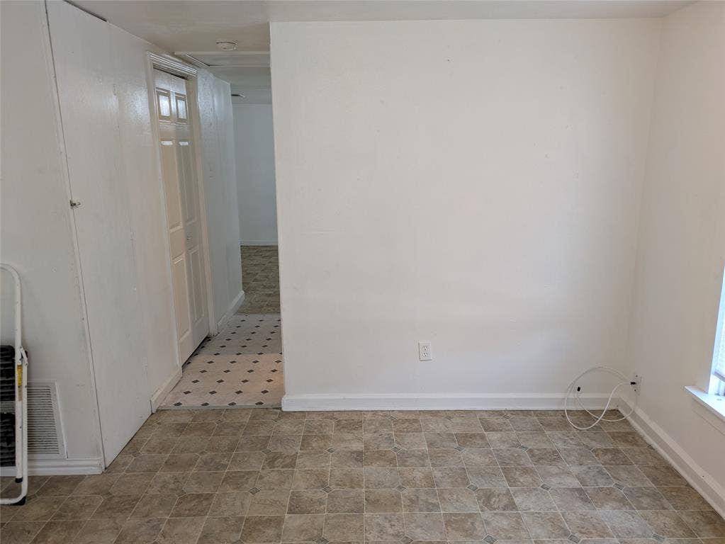 411 S Bradshaw Street, Denton, TX 76205 411 S Bradshaw Street, Denton, TX 76205