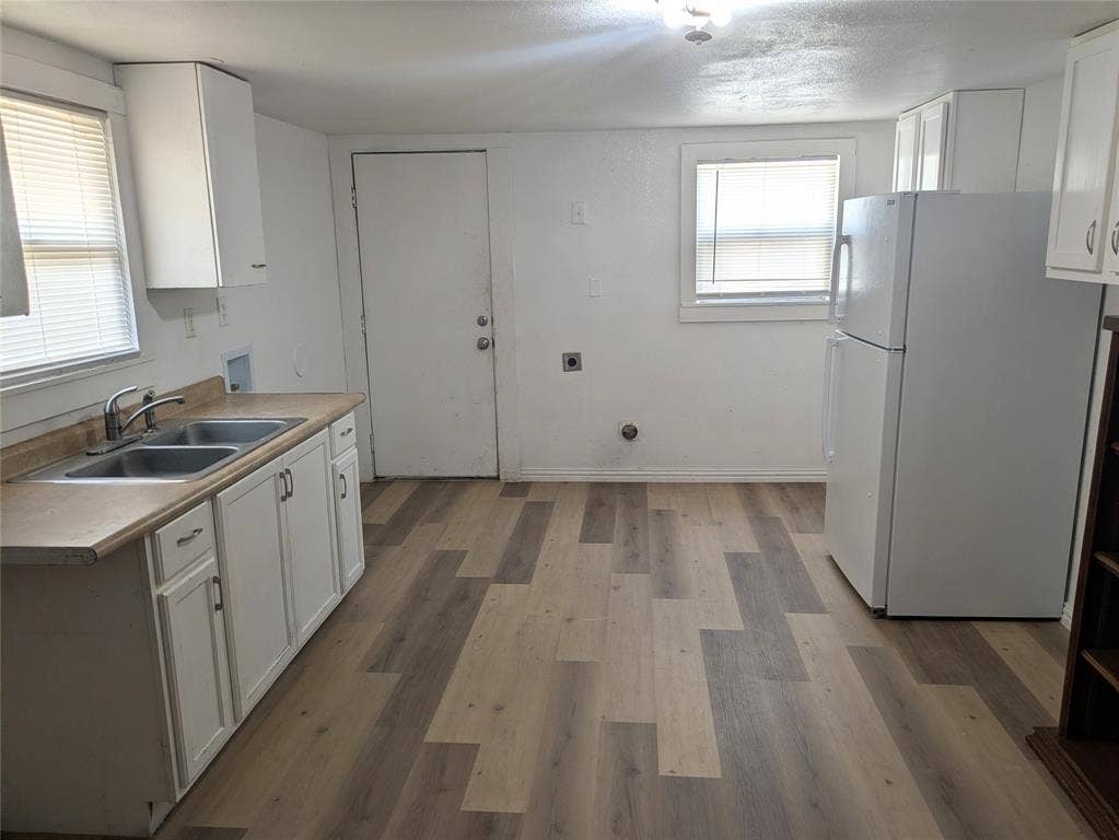411 S Bradshaw Street, Denton, TX 76205 411 S Bradshaw Street, Denton, TX 76205