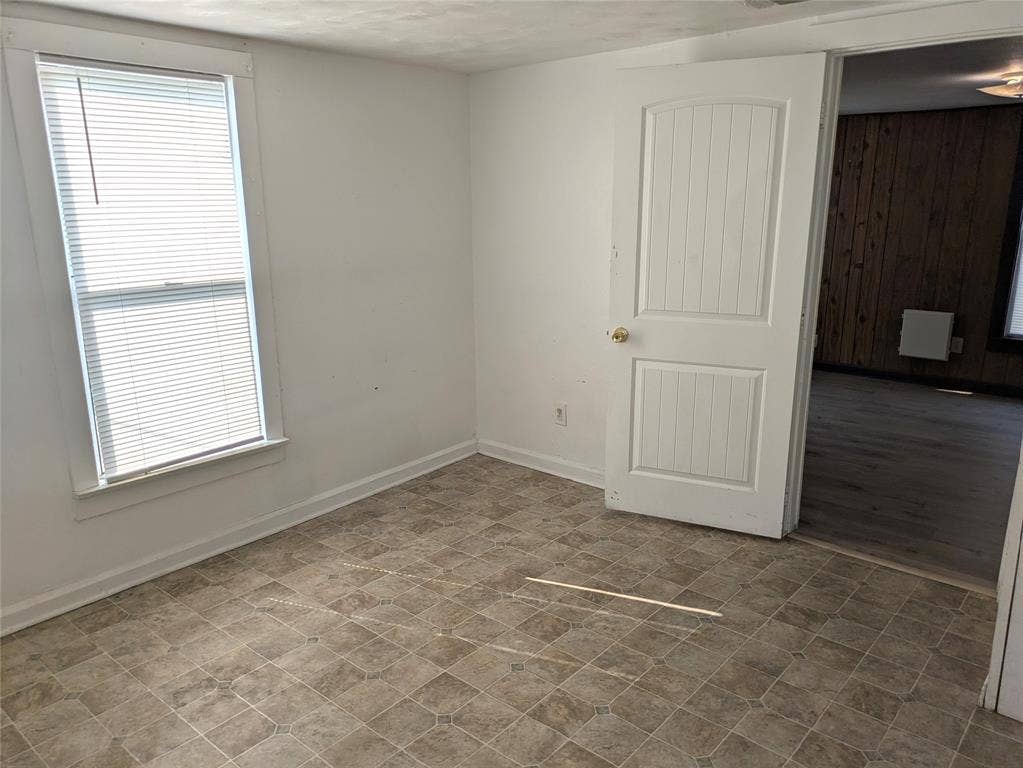 411 S Bradshaw Street, Denton, TX 76205 411 S Bradshaw Street, Denton, TX 76205