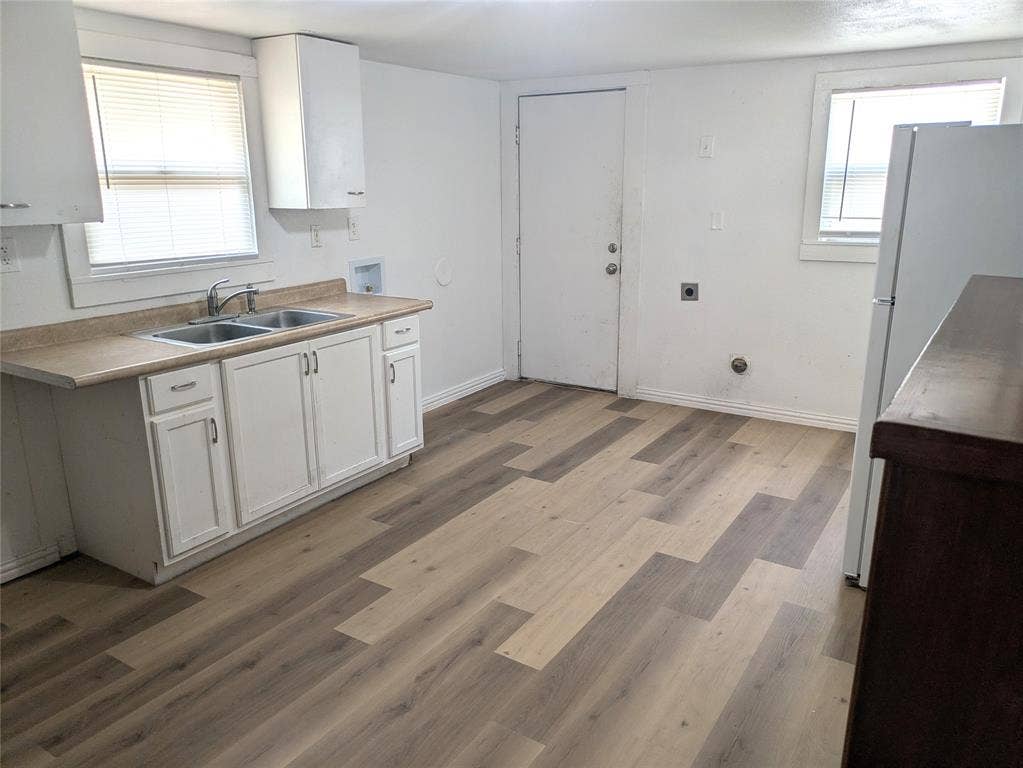 411 S Bradshaw Street, Denton, TX 76205 411 S Bradshaw Street, Denton, TX 76205