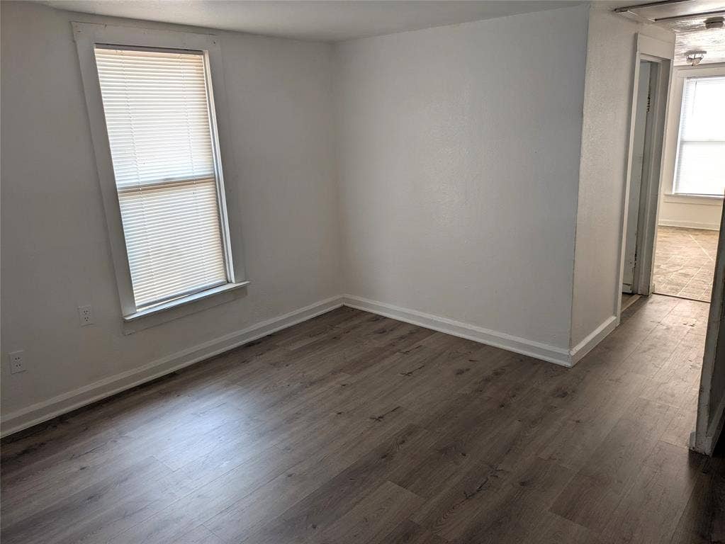 411 S Bradshaw Street, Denton, TX 76205 411 S Bradshaw Street, Denton, TX 76205