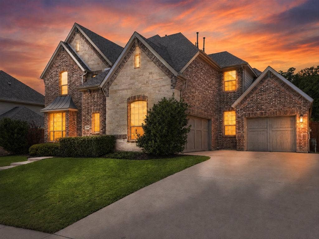 10846 Smoky Oak Trail, Argyle, TX 76226 This gorgeous almost 5,000 sqft home features a 3 car garage, a gorgeous brick and stone elevation, over a quarter acre lot that backs up to a quiet greenbelt for extra privacy, and the perfect layout with two of the five bedrooms on the first floor, as well as a dedicated office!