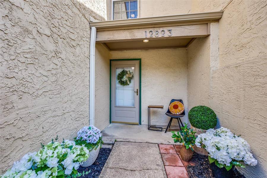 Property photo for 12823 Burninglog Lane, Dallas, TX