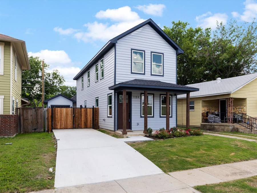 Property photo for 1104 E Annie Street, Fort Worth, TX