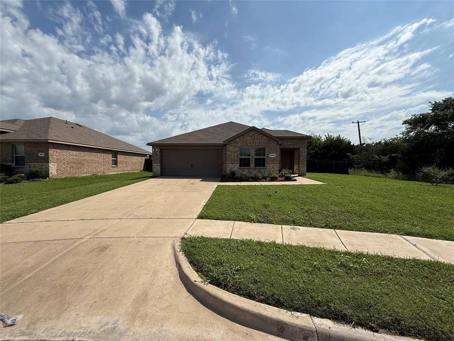 Property photo for 2702 Marotto Way, Seagoville, TX