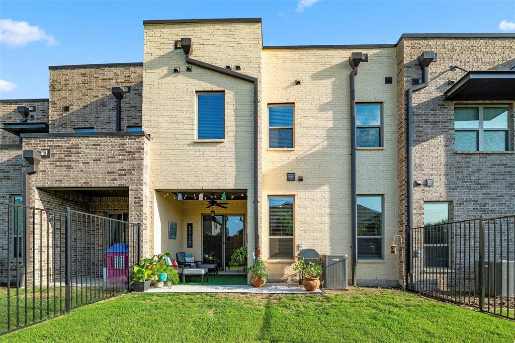 1078 Maverick Drive, Allen, TX 75013 1078 Maverick Drive, Allen, TX 75013