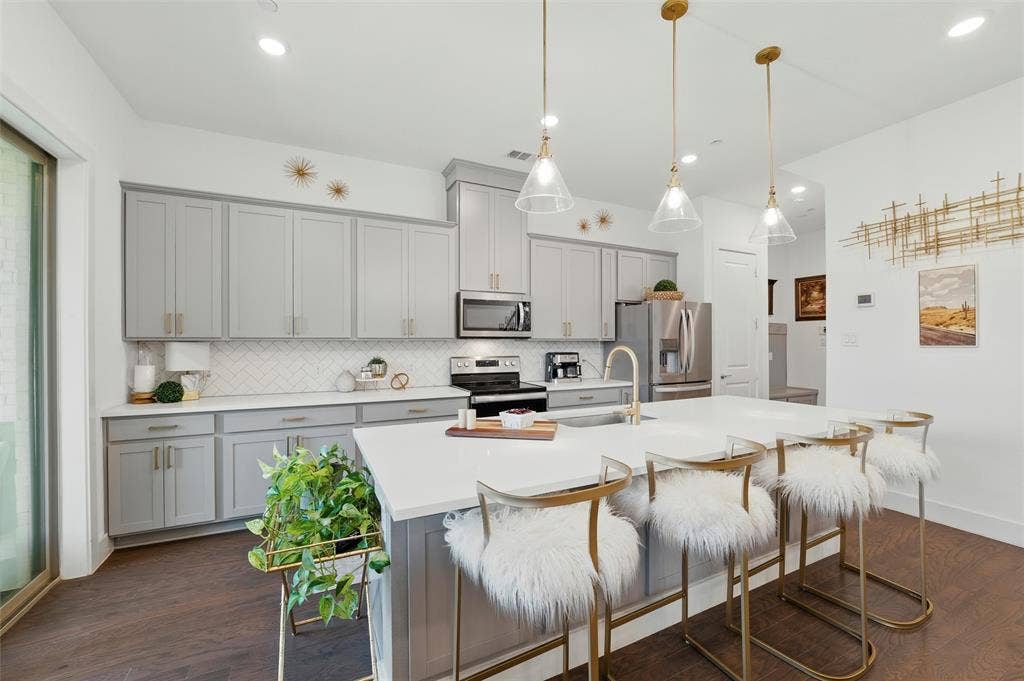 1078 Maverick Drive, Allen, TX 75013 1078 Maverick Drive, Allen, TX 75013
