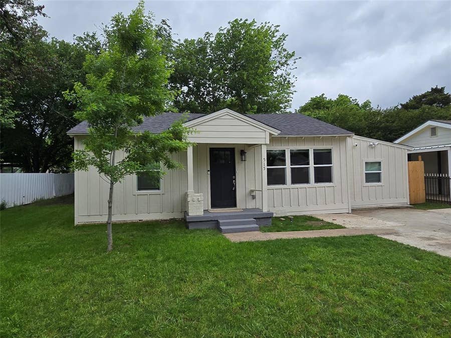 Property photo for 515 Elkhart Avenue, Dallas, TX