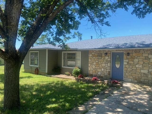 720 N West Street, Burnet, TX 78611 720 N West Street, Burnet, TX 78611