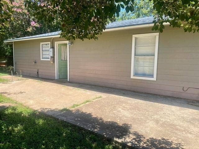 720 N West Street, Burnet, TX 78611 720 N West Street, Burnet, TX 78611