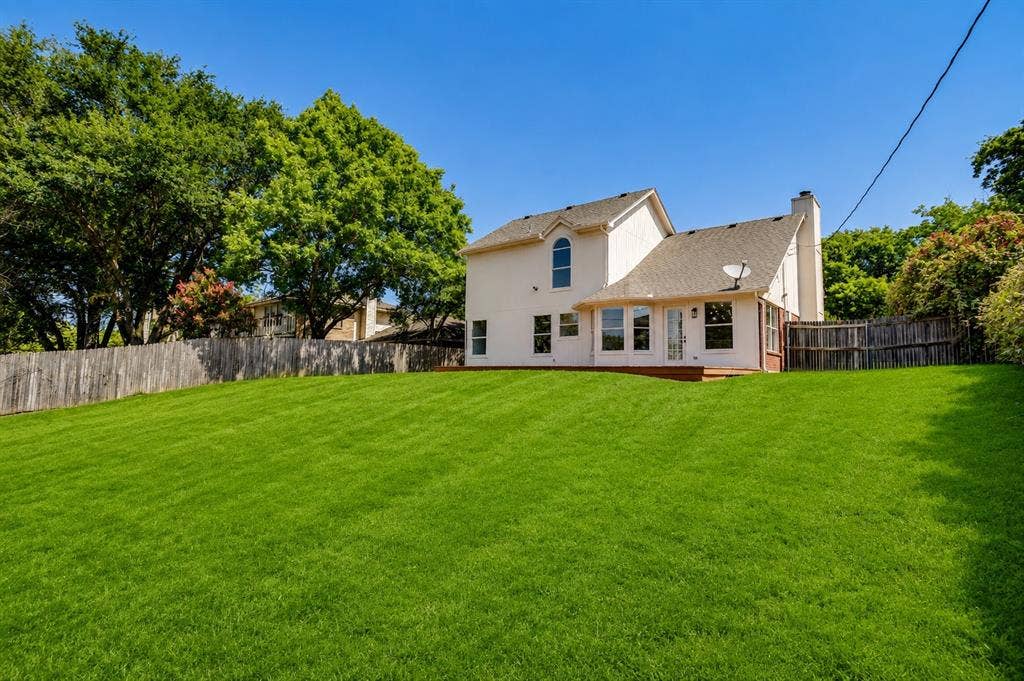 4608 Bayonne Court, Arlington, TX 76016 Huge Backyard in quiet cul-de-sac