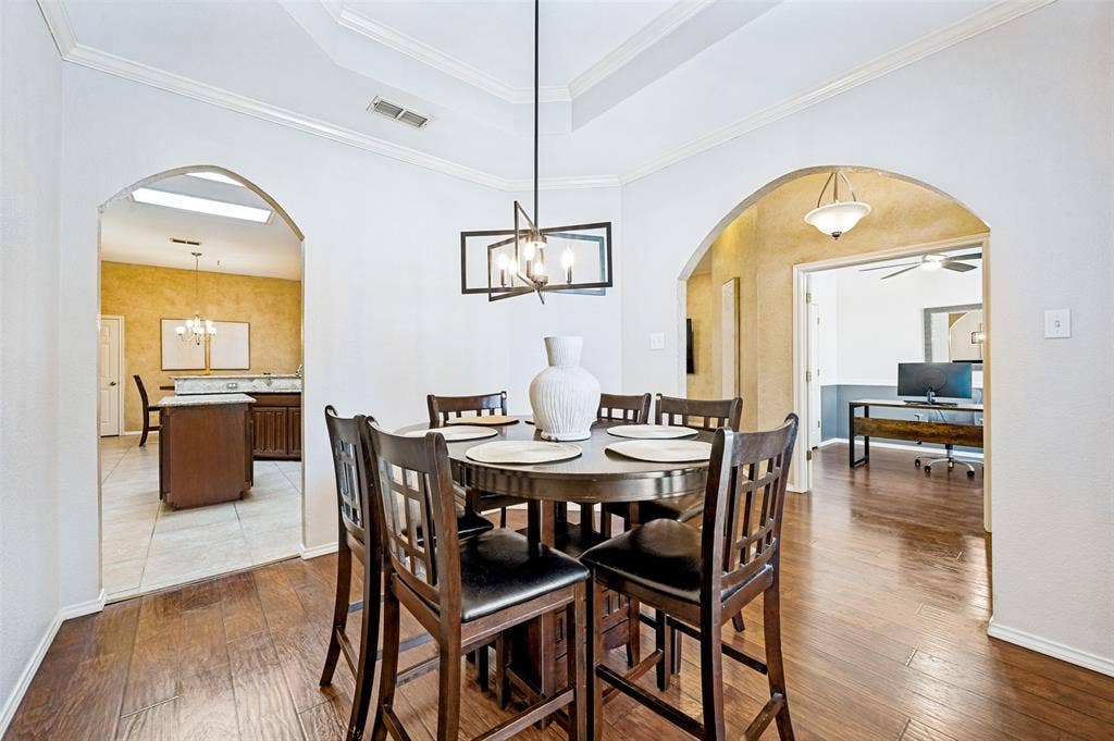 5104 Independence Avenue, Arlington, TX 76017