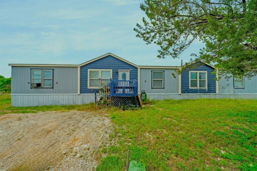 Property photo for 3108 Mistletoe St Street, Granbury, TX