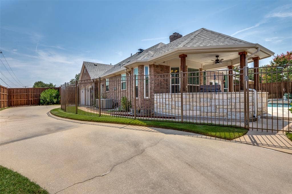 1533 Estates Way, Carrollton, TX 75006 1533 Estates Way, Carrollton, TX 75006
