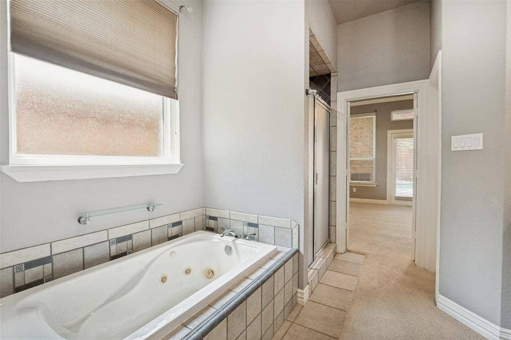 1533 Estates Way, Carrollton, TX 75006 1533 Estates Way, Carrollton, TX 75006