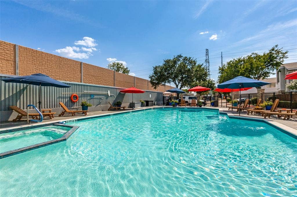 17490 Meandering Way, #604, Dallas, TX 75252