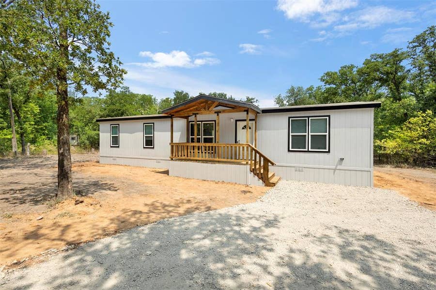 Property photo for 1494 Lynock Lane, Azle, TX