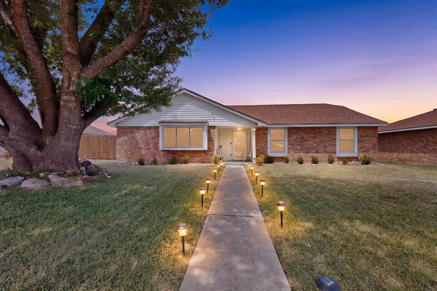Property photo for 3932 Farrington Street, Mesquite, TX