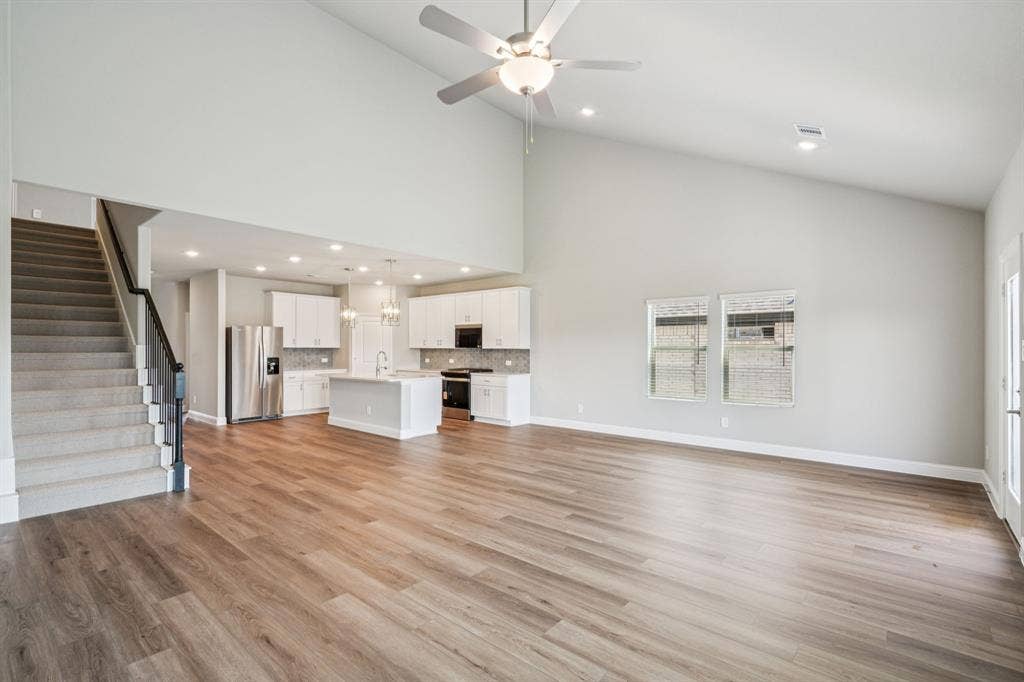 6202 Chickney Drive, Princeton, TX 75071 Photo is not of the actual home, but is an inspirational photo of builder’s model home and may depict options, furnishings, and/or decorator features that are not included.