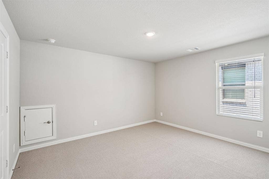 6202 Chickney Drive, Princeton, TX 75071 Photo is not of the actual home, but is an inspirational photo of builder’s model home and may depict options, furnishings, and/or decorator features that are not included.