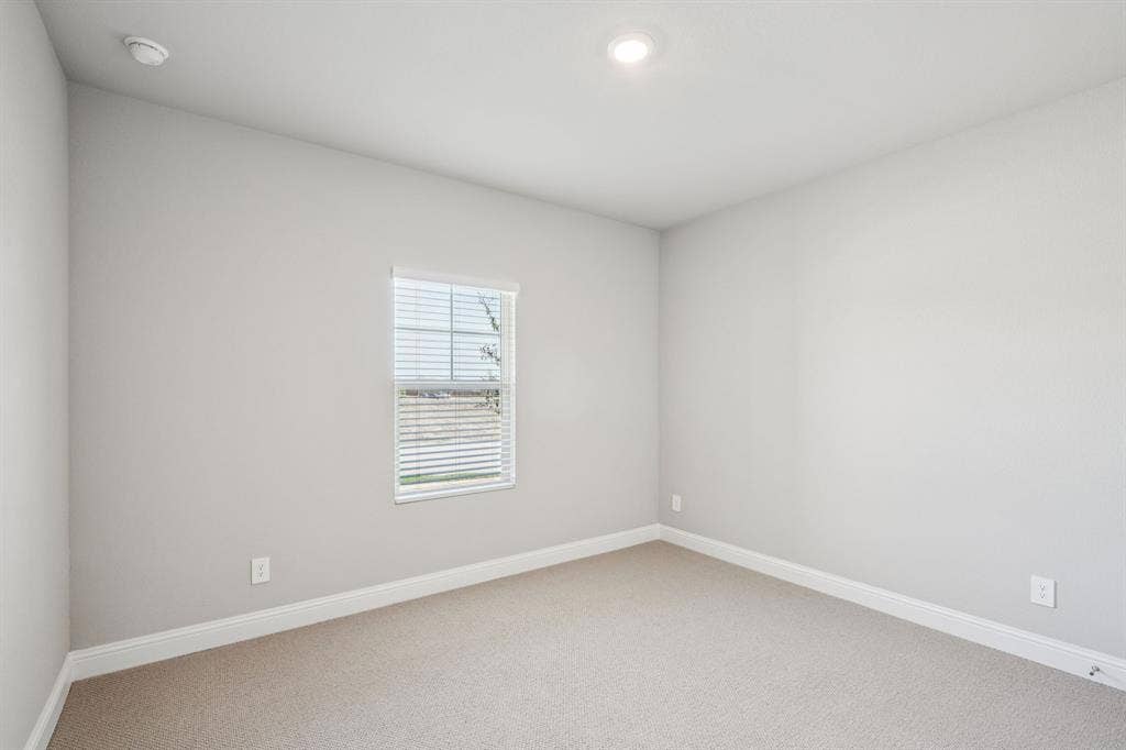 6202 Chickney Drive, Princeton, TX 75071 Photo is not of the actual home, but is an inspirational photo of builder’s model home and may depict options, furnishings, and/or decorator features that are not included.