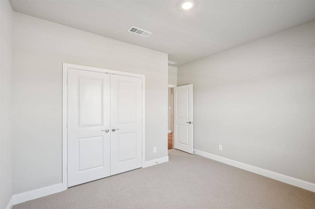 6202 Chickney Drive, Princeton, TX 75071 Photo is not of the actual home, but is an inspirational photo of builder’s model home and may depict options, furnishings, and/or decorator features that are not included.