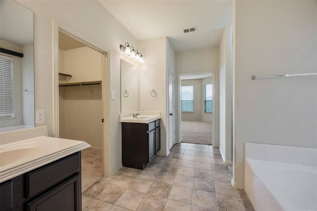 3416 Wavecrest Lane, Denton, TX 76208 3416 Wavecrest Lane, Denton, TX 76208